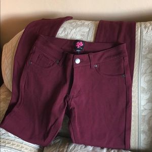 Red brick 2B Bebe legging pants size small